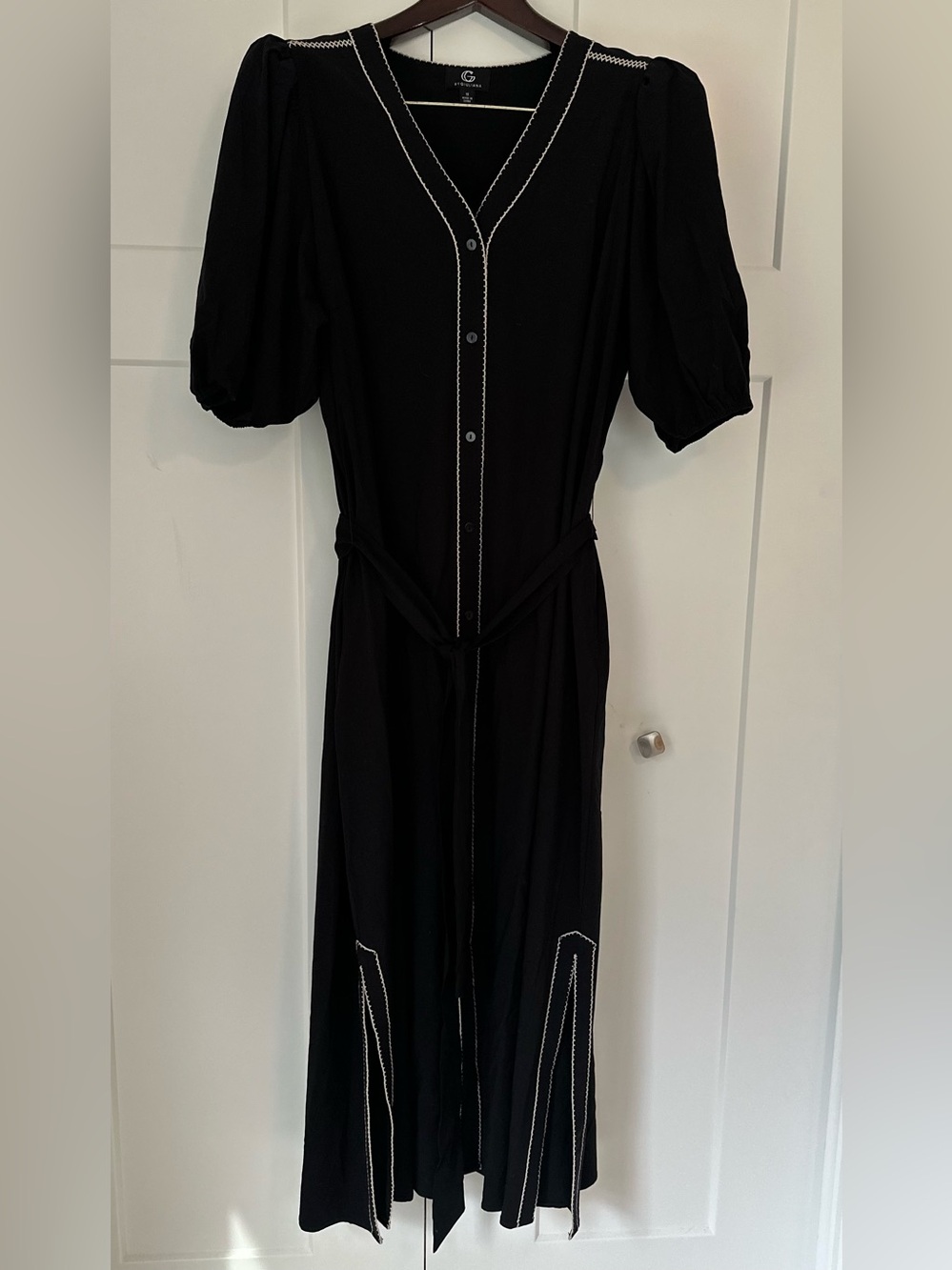 G by Giuliana Black Button-Front Pocketed Maxi Dress with White Contrast Trim